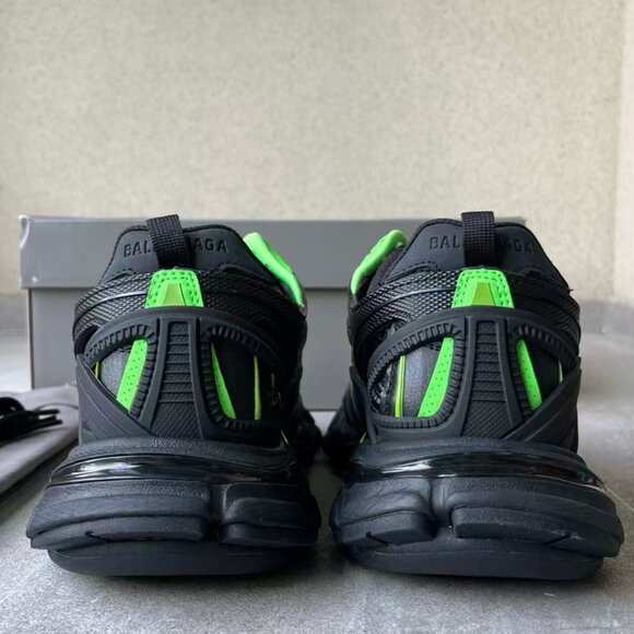 Size 12 - Balenciaga Track.2 Trainer Black Green - Picture 3 of 6